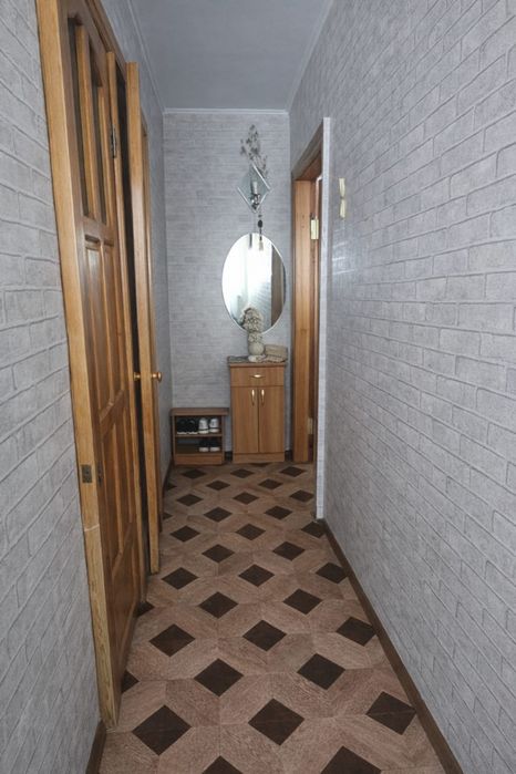 Продам 2 комнатную квартиру