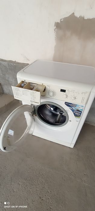 Продается стиральная машина.