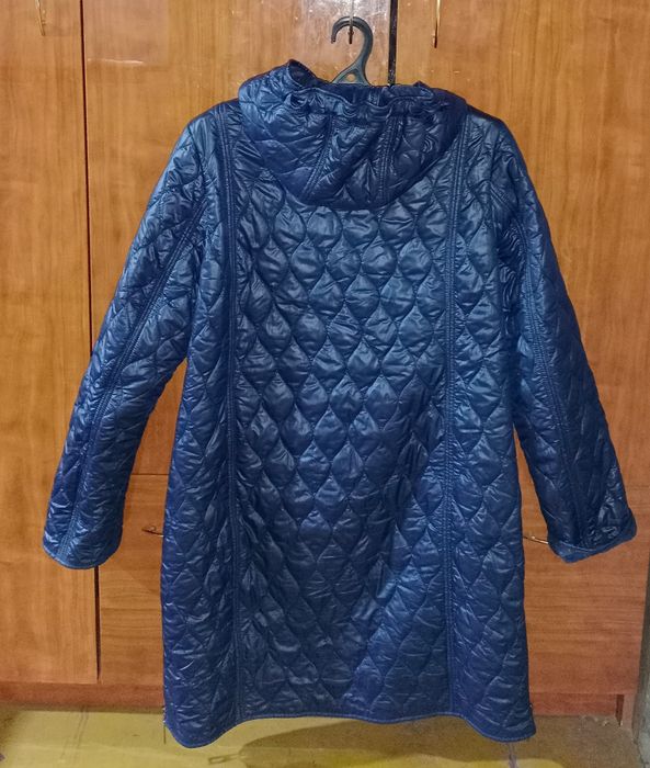 Продам куртки и кофту