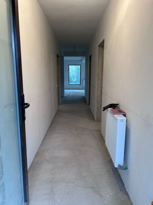 CASA (P+1) 153mp(270 utili) plus TEREN 670mp  Bucov (Mica Roma)