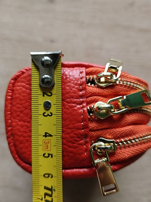 Мини портмонета с три отделения от естествена кожа