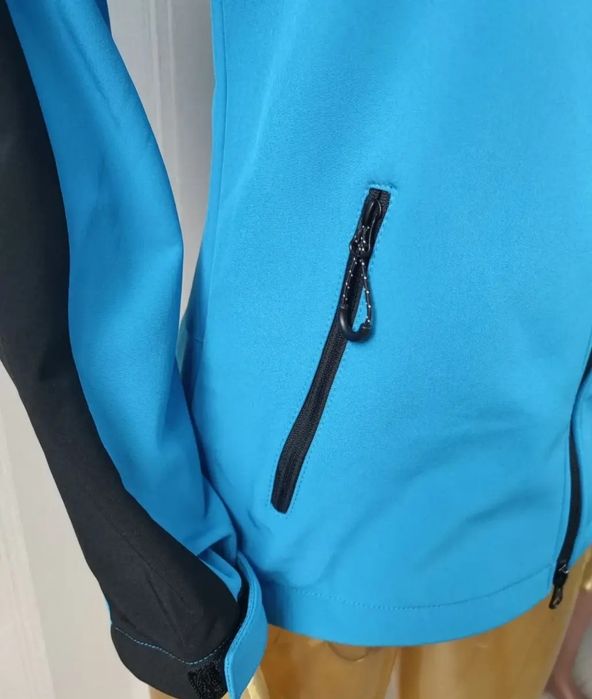 Salomon (Франция) женская мембранная куртка Softshell