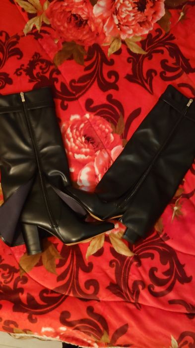 Cizme cu toc (piele) nr 35