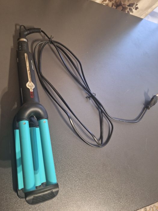 Срочно продам плойку