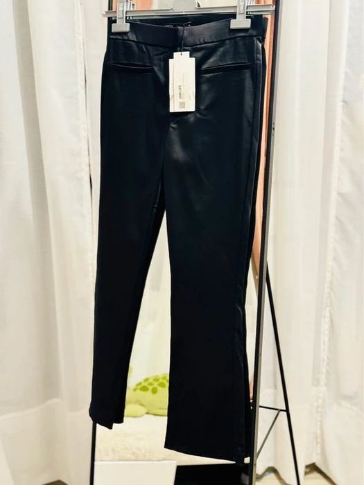 Set din 2 piese/ compleu/ co ord top cu franjuri pantaloni 7/8 Zara  S