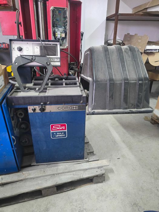 Masina de echilibrat roti - echipament profesional