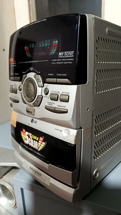 Музыкальный центр LG