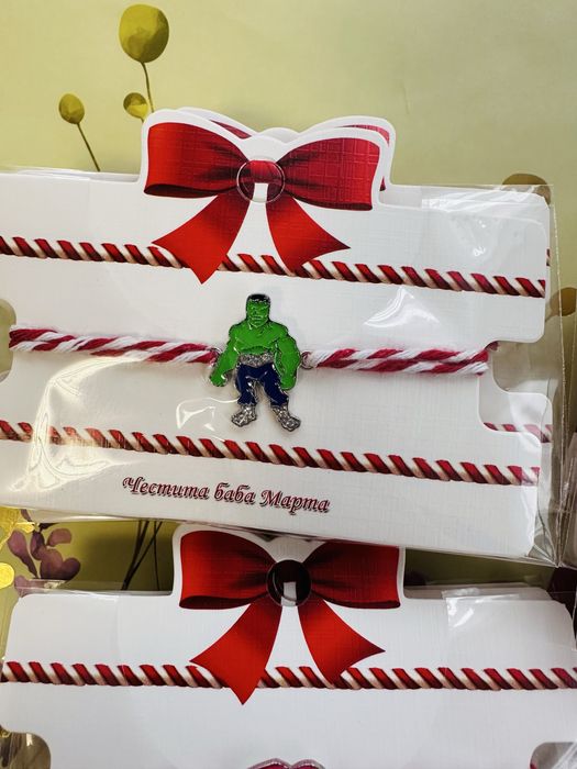 Ръчно правени мартеници