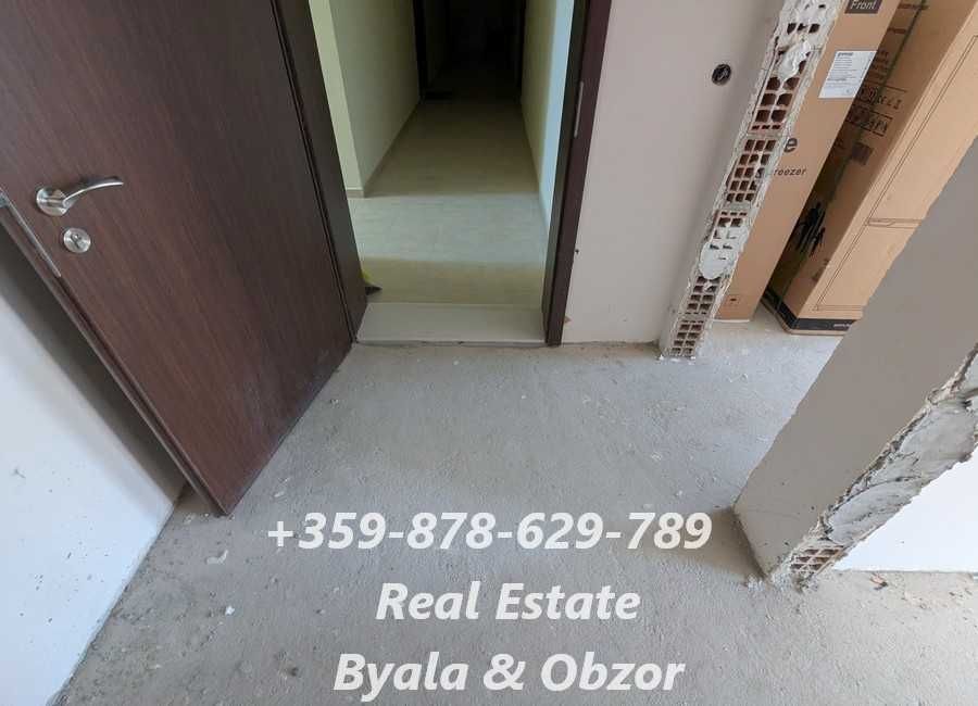 Продава се Двустаен апартамент в Бяла - 62 кв.м за 1128 €/кв.м - Снимка #8