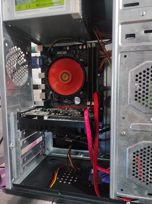 Kampyuter Srochna sotiladi