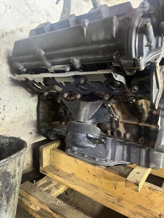 Двигатель 2UZ  VVTi