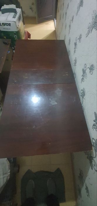 Продаётся стол книжка