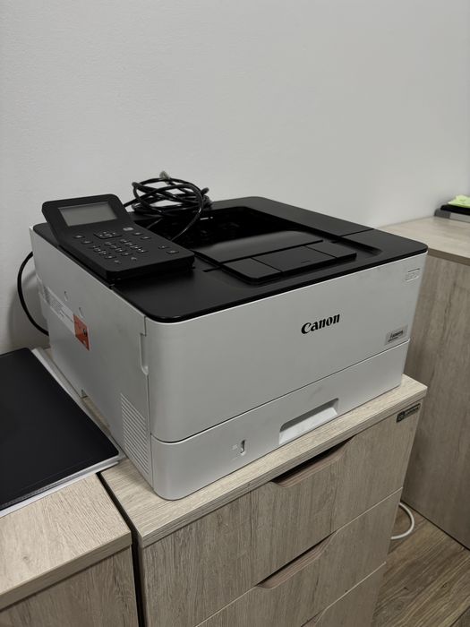 Принтер Canon черно белый
