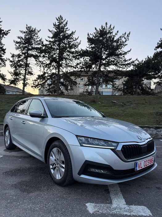 Skoda Octavia/2022/Digilat Cockpit/Apple Car Play/Far Full Led/Carlig/