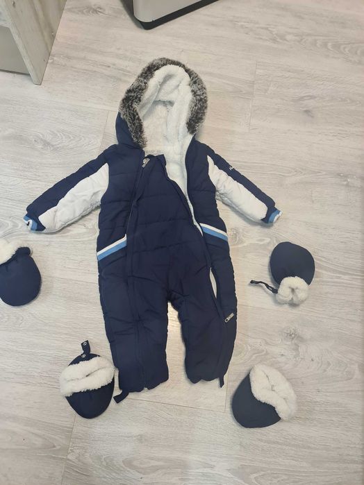 Чисто нов космонавт monna rosa размер 6-9 месеца