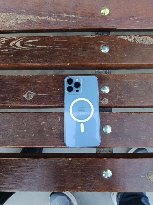 iPhone 13 pro max kafolati bilan.sotildi