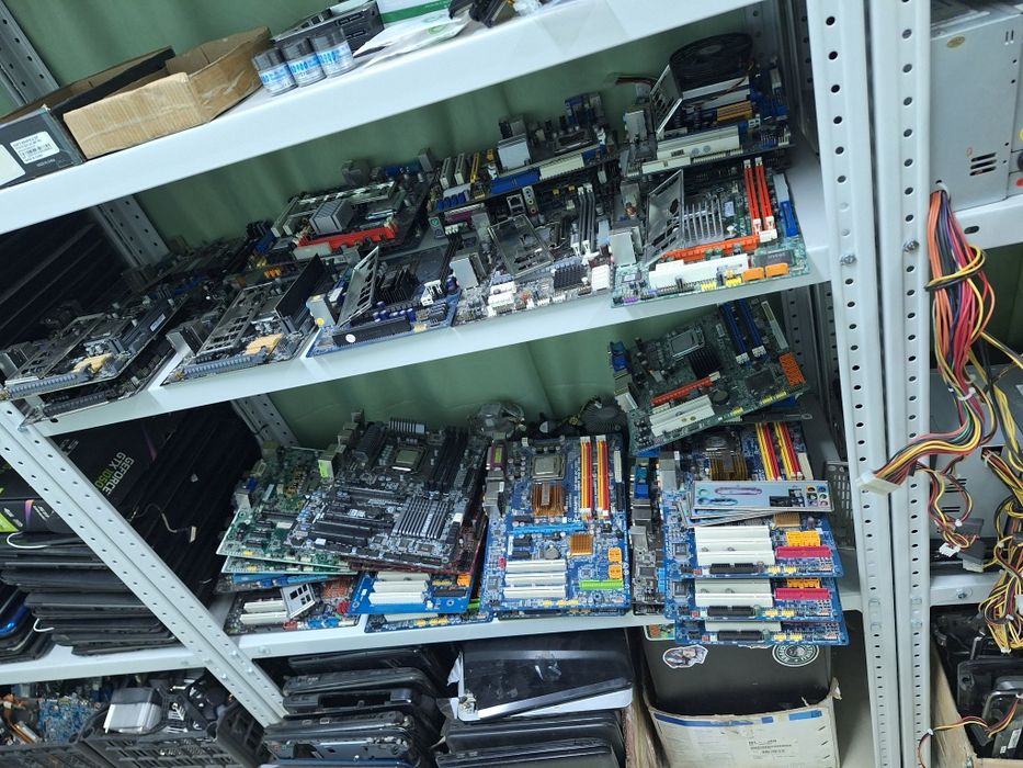 Комплектующие к ПК и ноутбукам