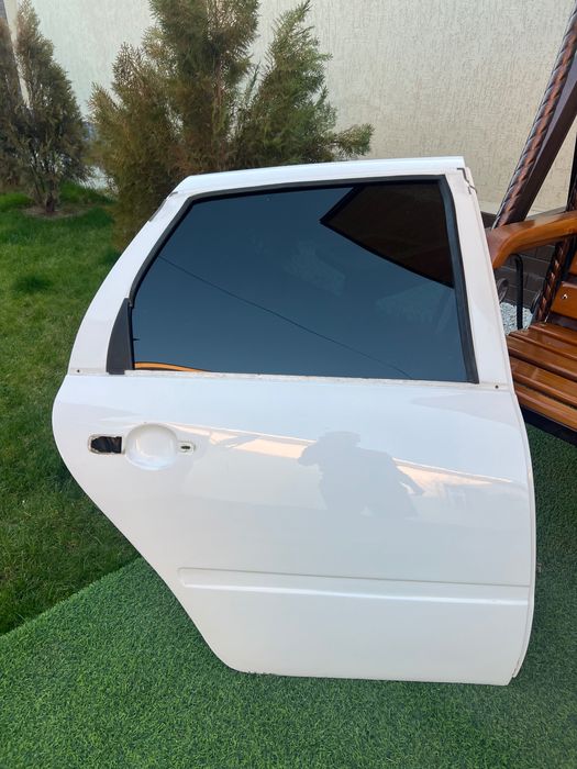 Задняя дверь гранта правый