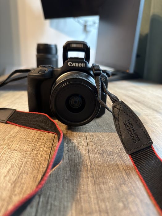 Canon eos r50+ obiectiv 18-45mm