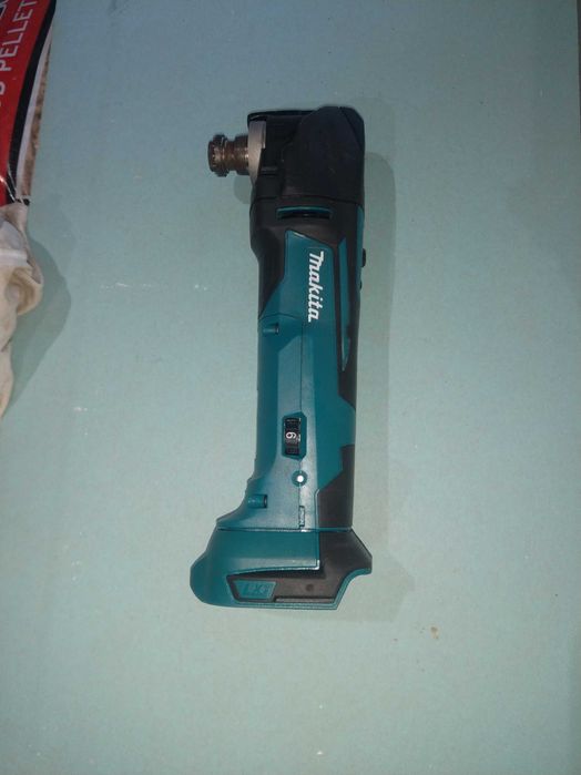 Makita DTM 51 в отлично състояние