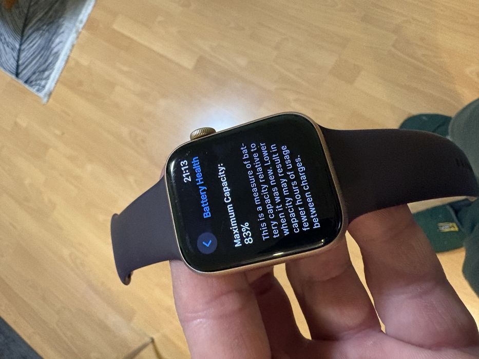 Apple Watch SE 44mm Gold GPS