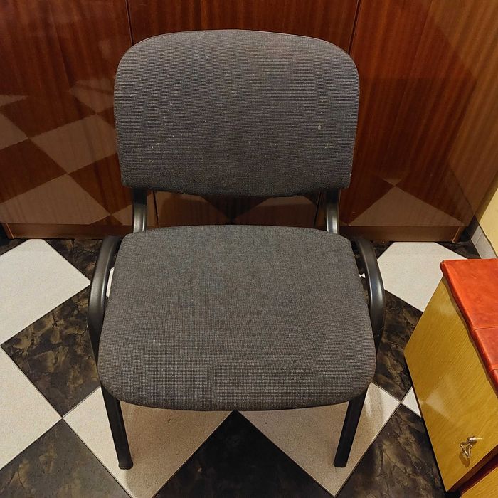 офис стол за посетители