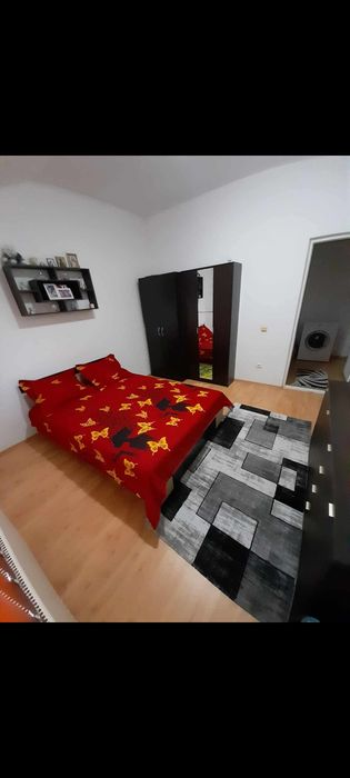Vând apartament.