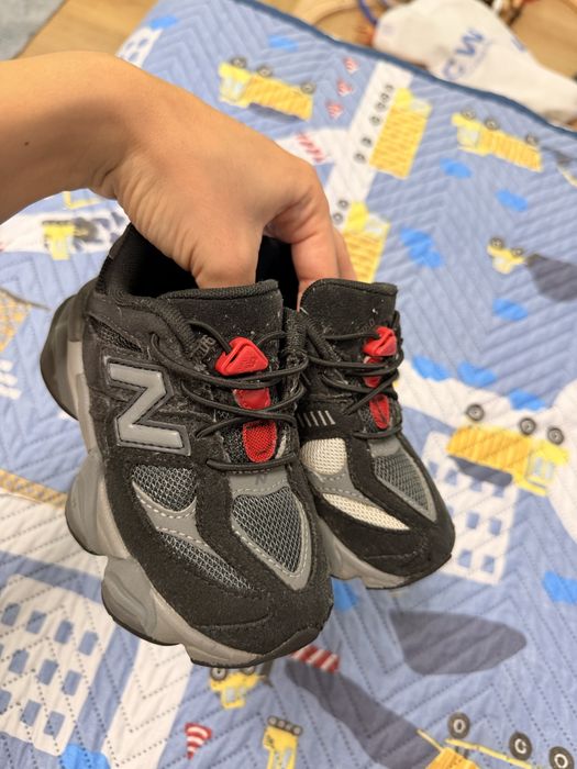 New Balance 9060
