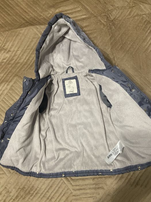 Продам куртку осеннюю для девочек