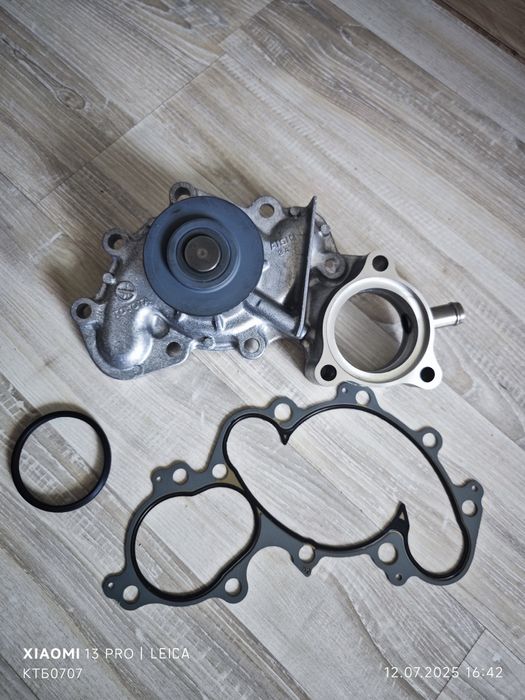Продам помпу для Toyota 5vz-fe