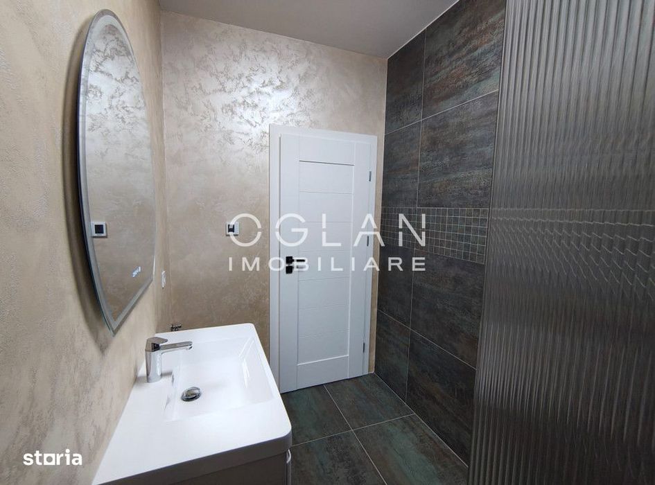 Penthouse 4 cam, terasa 78 mp, La Cheie, D. Stanca