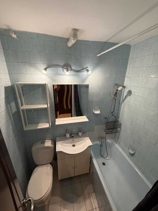Vanzare 2 Camere Aparatorii Patriei 10 minute de Metrou Bloc Reabilitat