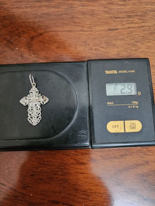 Продаётся серебряный крест новый проба 925