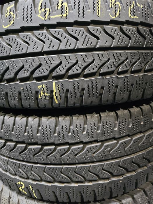 215 65 15C anvelope iarna Goodyear