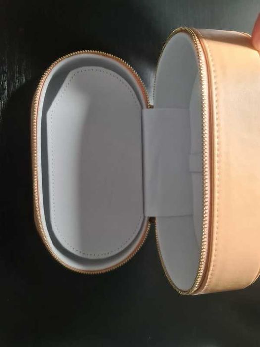 Trusa piele ochelari de soare Linda Farrow
