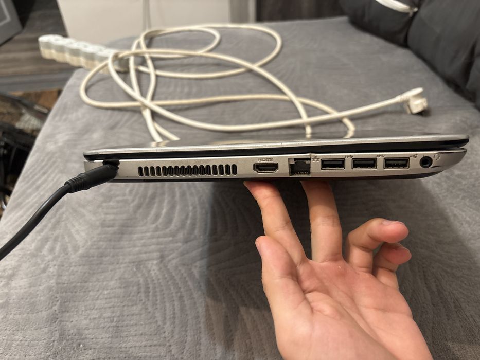 Продам ноутбук dell