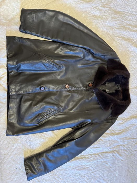 Продаю мужскую дублёнку\куртка из натурального меха. Воротник Норка