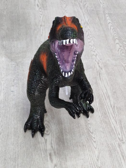 Продаётся Динозавр