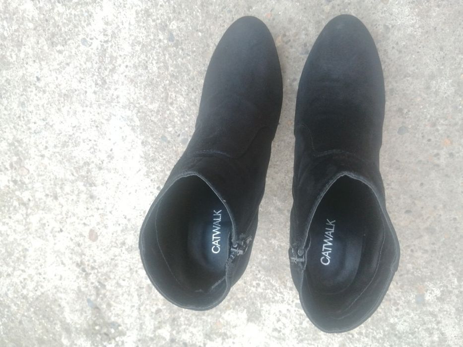 Pantofi Catwalk negrii cu toc
