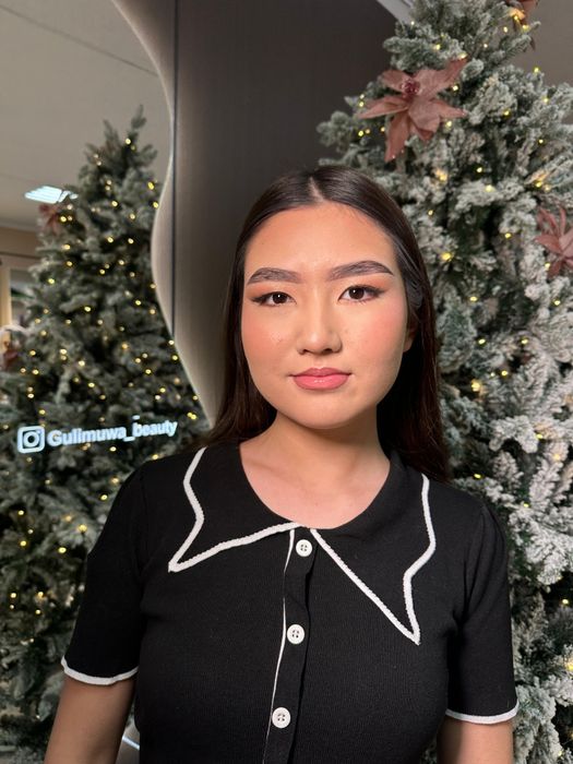 Провожу обучение макияжу