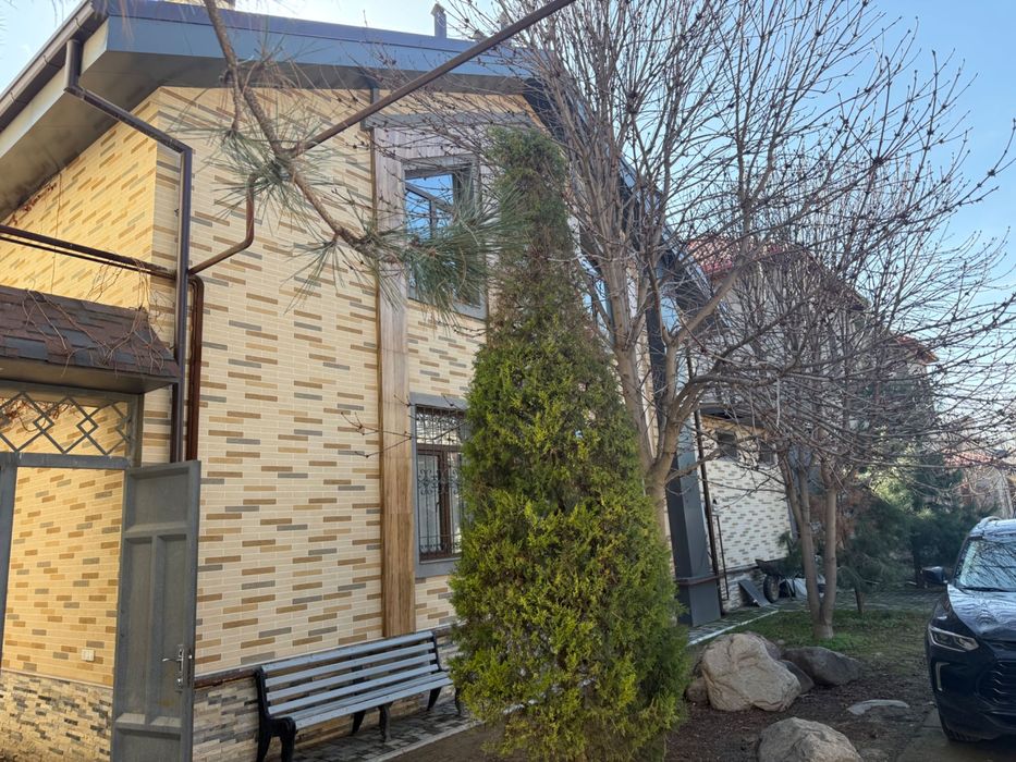 Продается дом вдоль речки бозсу