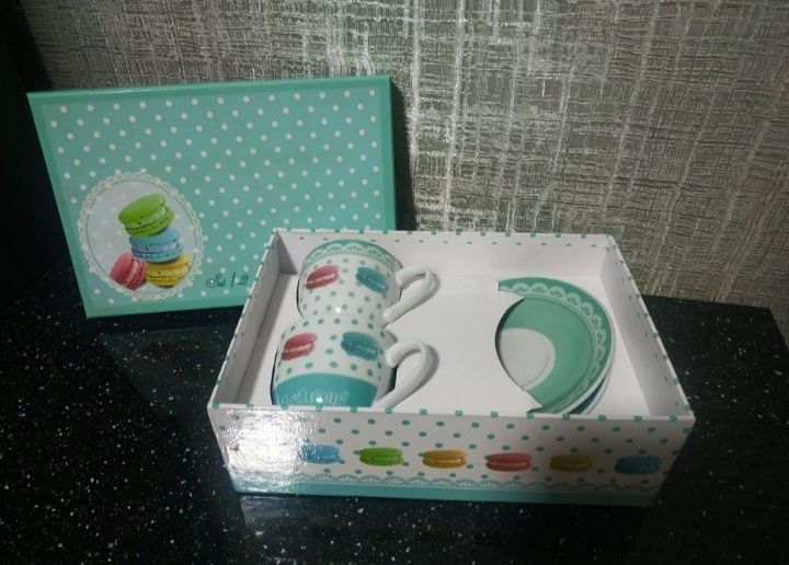 Чайные и кофейные чашки с блюдцами. См. все фото