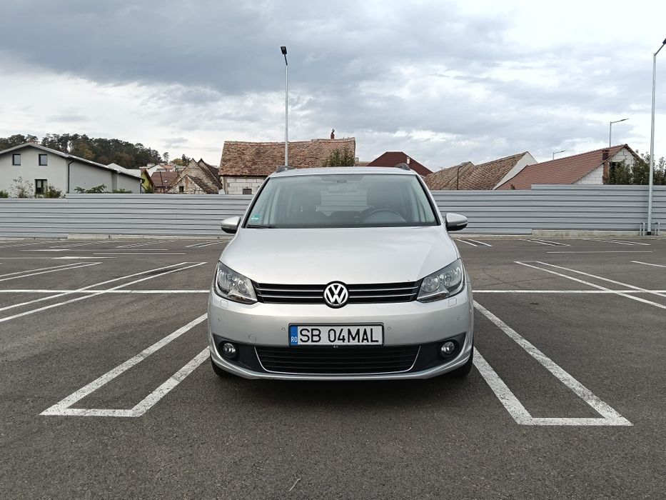 Volkswagen Touran •VW Touran 2013•1,6 TDI