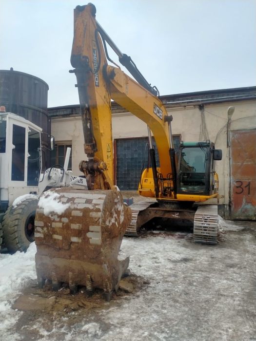 Услуги гусеничного экскаватора