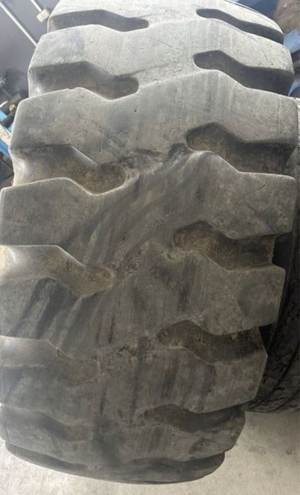 Покрышка на погрузчик