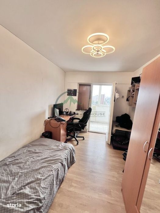Apartament 3 camere, decomandat
