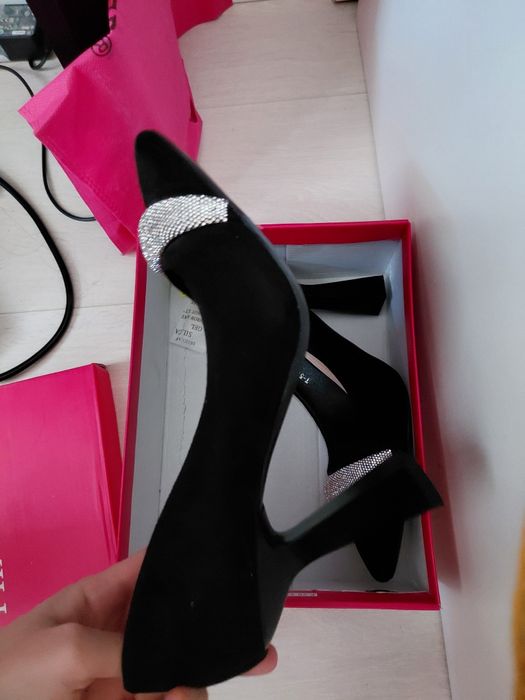 Обувь каблуки чёрные