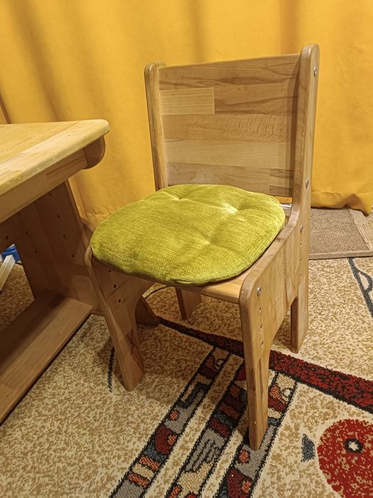 Парта со стульчиком из бука