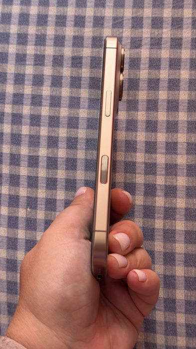 Iphone 16 pro 1tb desert titanium NU SCHIMB  (89% baterie)