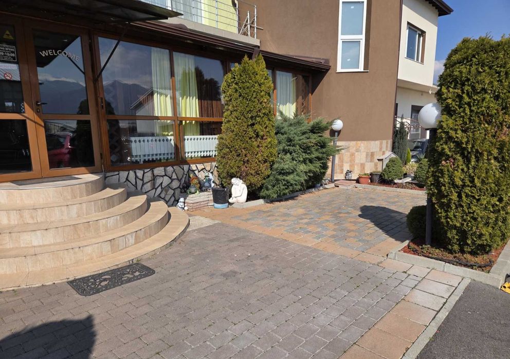 Дава се под наем Магазин в Дупница - 240 кв.м за 498.27 € - Снимка #1